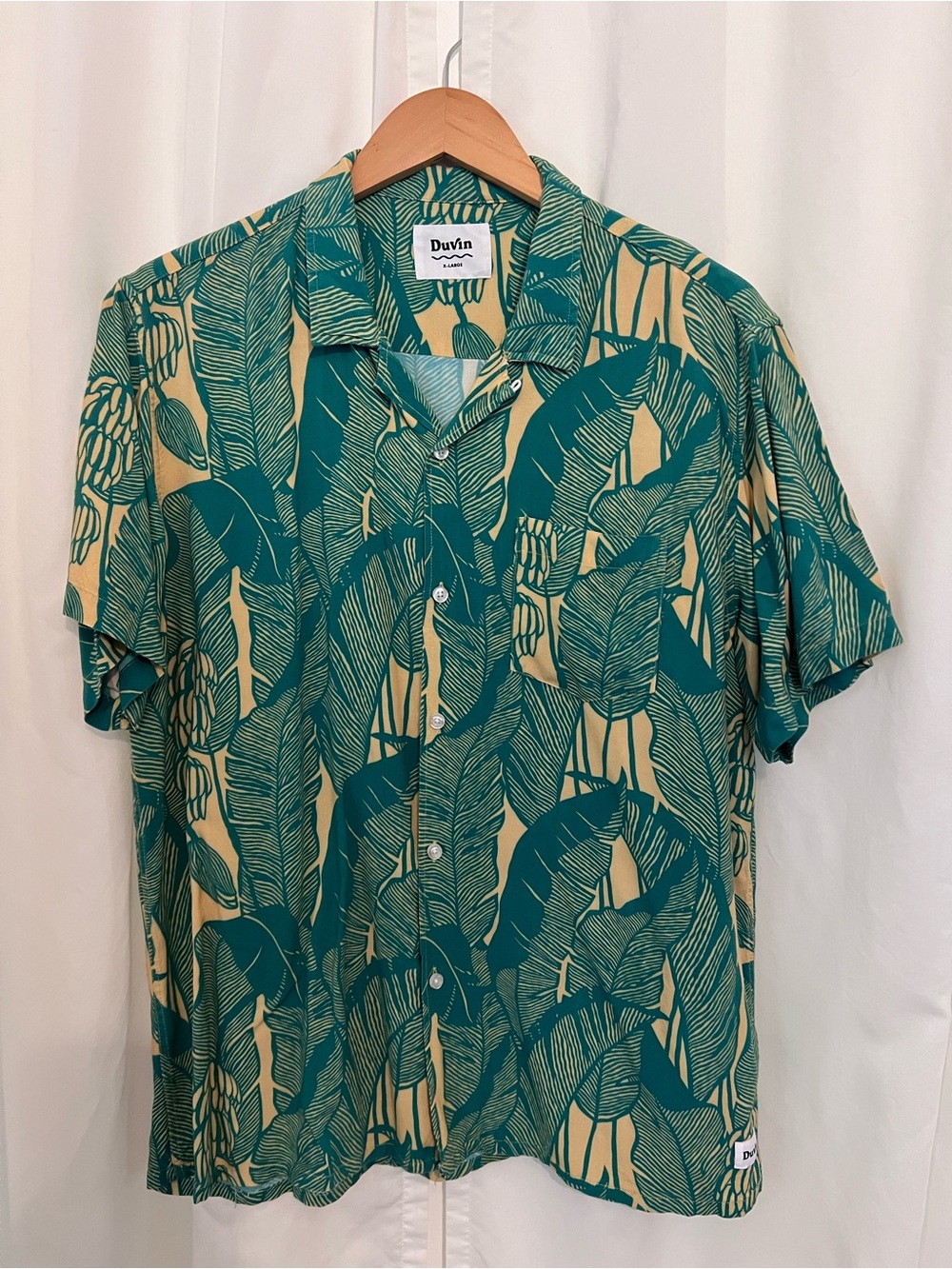 Duvin Teal & Beige Tropical Leaf Short-Sleeve Button-Down Shirt